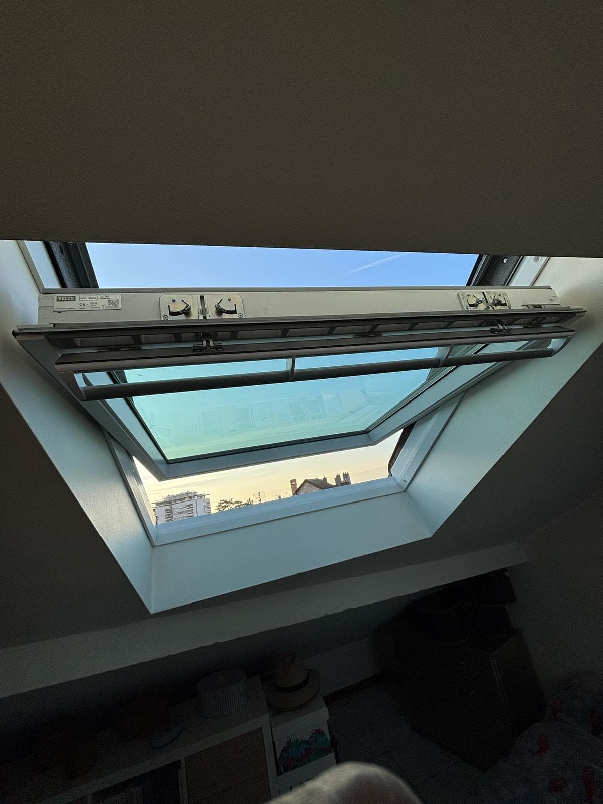 Fenêtre aluminium gris anthracite posée