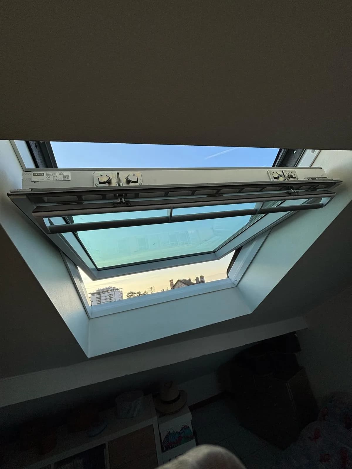 Fenêtre aluminium gris anthracite posée